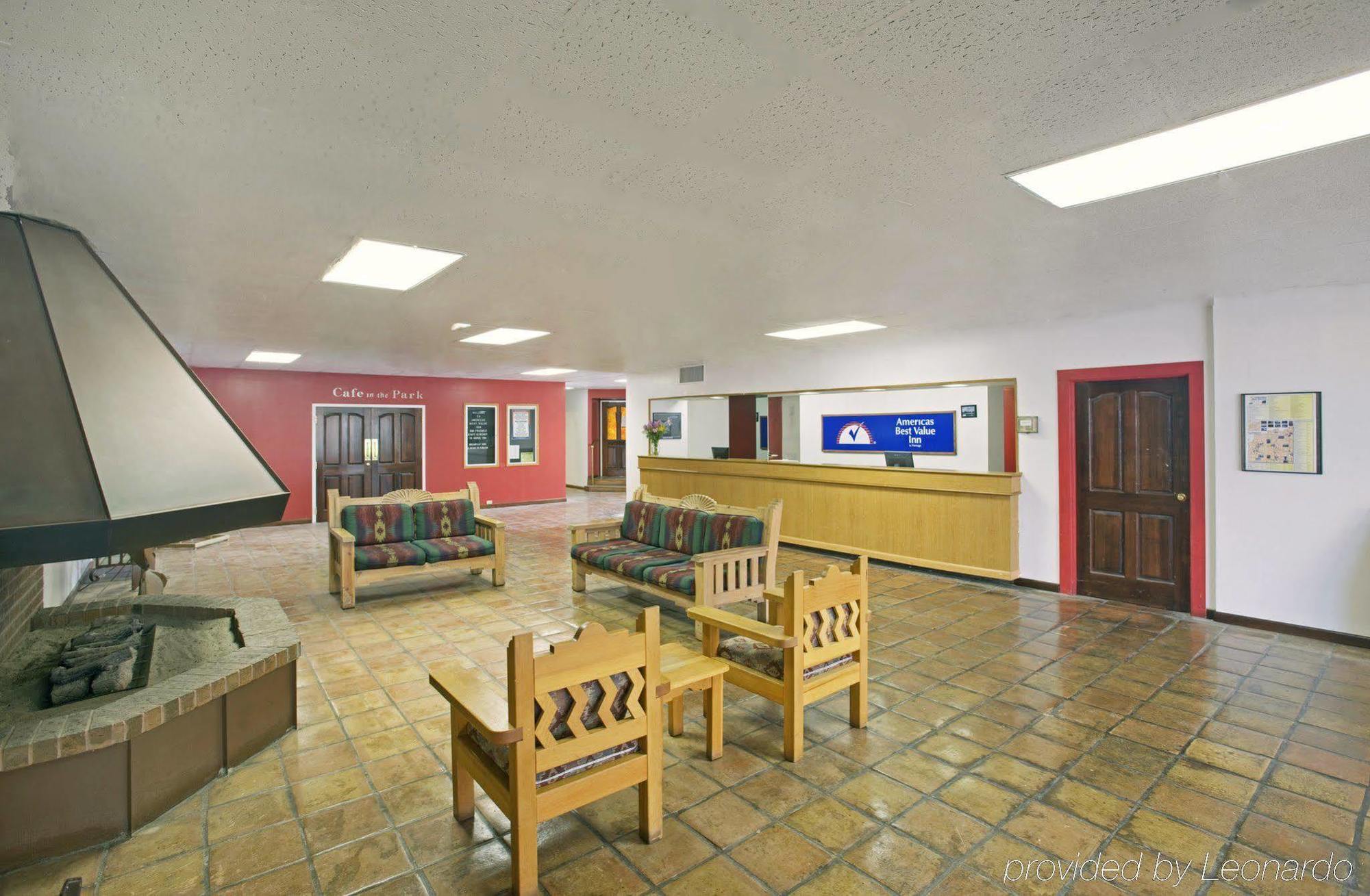 Econo Lodge Carlsbad Interior photo
